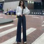 Long-sleeve V-neck T-shirt / Band-waist Velvet Wide-leg Pants