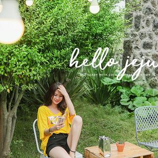 Sequined-lettering Elbow-sleeve T-shirt