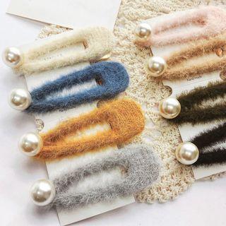 Faux Pearl Faux Fur Hair Clip