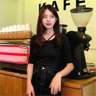 Strappy Slim-fit T-shirt