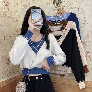Mock Two-piece Cropped Sweater / Off-shoulder Knit Top