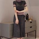 Set: Contrast Trim Short-sleeve Knit Top + Pleated Knit Skirt