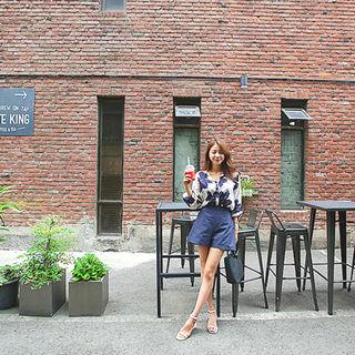 Collarless Bishop-sleeve Floral Blouse