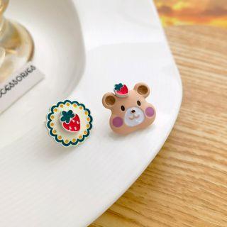 Bear Strawberry Asymmetrical Glaze Earring 1 Pair - Coffee & White - One Size
