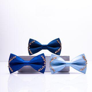 Leaf Applique Bow Tie