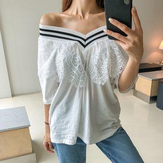 V-neck Lace-capelet Top Ivory - One Size