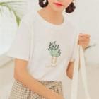 Short-sleeve Lavender Embroidery T-shirt