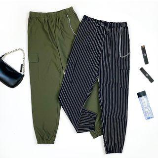 Striped / Plain High-waist Chain Detail Cargo Jogger Pants
