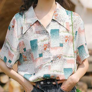 Short-sleeve Printed Button-down Shirt