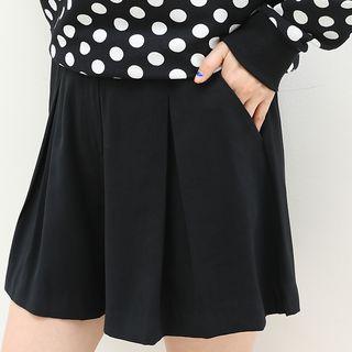 Box-pleat Wide-leg Shorts