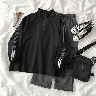 Half-zip Striped Pullover / Cargo Straight-cut Pants
