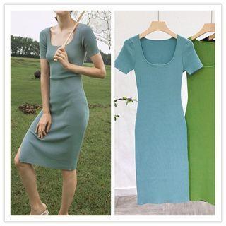Short Sleeve Square-neck Slit Knit Dress