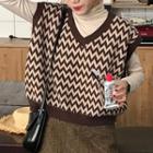 Cap-sleeve Zigzag V-neck Knit Top