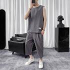 Set: Sleeveless Top + Cropped Straight-leg Pants