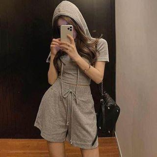 Set: Short Sleeve Cropped Hoodie + Shorts