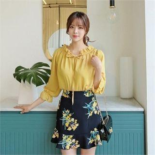 Frill-trim Tie-front Top