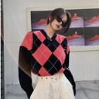 V-neck Argyle Sweater / High-waist Pants