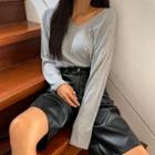 V-neck Round-hem Long T-shirt