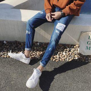 Applique Distressed Slim Fit Jeans