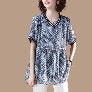 V-neck Short-sleeve Print Top