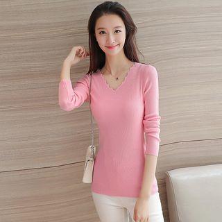 Plain V-neck Slim-fit Knit Top