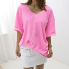 V-neck Elbow-sleeve Distressed T-shirt