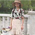 Floral Print Short-sleeve Cropped Chiffon Blouse