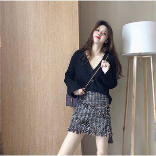 V-neck Cardigan / Fringed Tweed Mini A-line Skirt