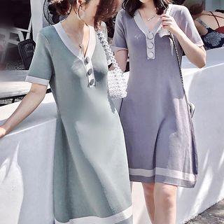 Buttoned Contrast Trim Short Sleeve Knit Dress