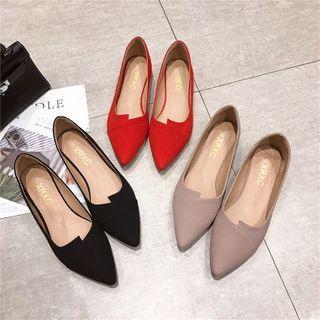 Asymmetric Flats