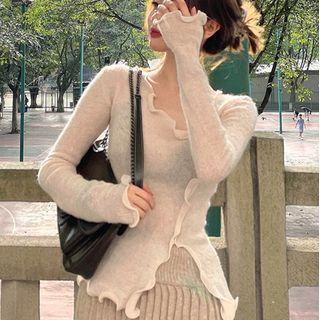 Ruffled Plain Top / Pleated Skirt