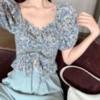 Floral Short-sleeve Cropped Top / Plain Loose-fit Pants
