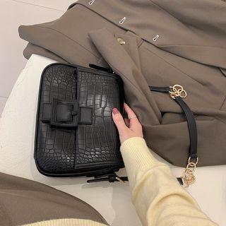 Crocodile Grain Faux Leather Flap Crossbody Bag