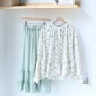 Floral Top / A-line Midi Skirt