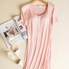 Short-sleeve Padded Plain Nightdress