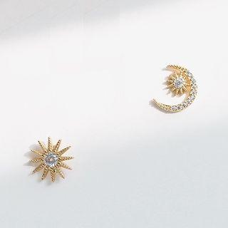 Non-matching Alloy Rhinestone Moon & Star Earring 1 Pair - Gold & White - One Size