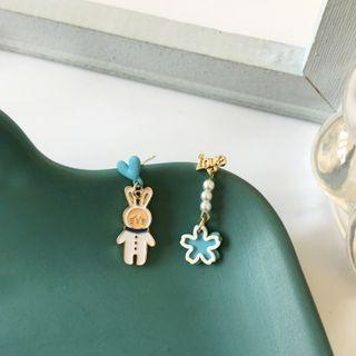 Rabbit Sakura Faux Pearl Asymmetrical Dangle Earring