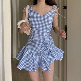 Sleeveless Check Ruffled V-neck Dress As Shown In Figure - One Size
