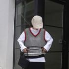 Contrast Trim Patterned Knit Vest Red Neck - Black & White - One Size