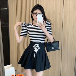 Short-sleeve Striped T-shirt / Pleated Skirt
