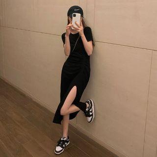 Short-sleeve Round-neck Split Dress