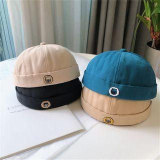 Embroidered Lion Brimless Hat