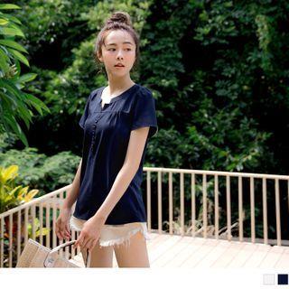 Notched Neck Short-sleeve Buttoned Top