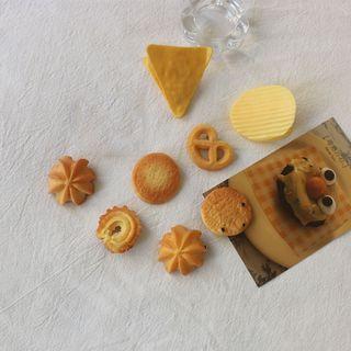 Crisps / Cookie Miniature Acrylic Hair Clip (various Designs)