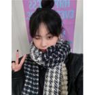 Houndstooth Knit Scarf Navy Blue - One Size