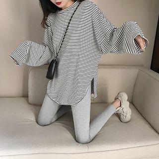 Striped Long-sleeve Loose-fit T-shirt / Plain Leggings