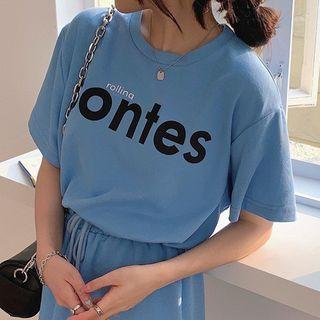 Set: Short-sleeve Lettering T-shirt + Midi Pencil Skirt