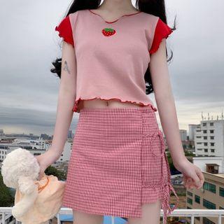 Cap-sleeve Knit Top / Plaid Mini Fitted Skirt