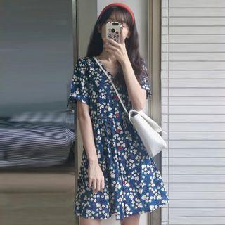 Short-sleeve V-neck Floral Panel Single-breasted Dress