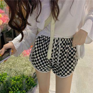 Long-sleeve T-shirt / Check Shorts